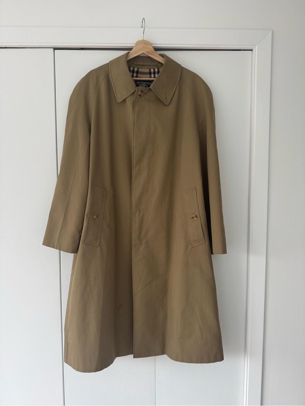 Burberry Camden Trench Coat